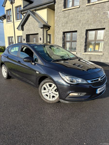 Opel Astra 2019 371894131