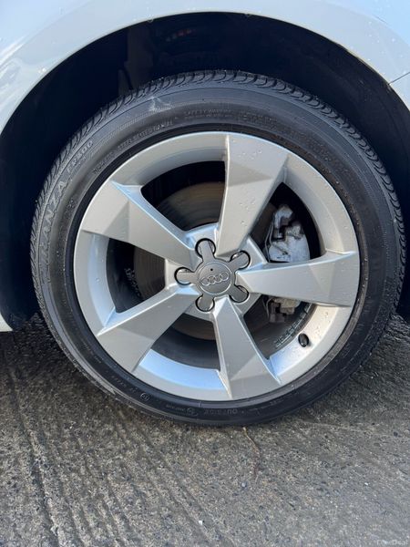 Audi a1 1.4 Auto 47000kms 2013 371958527