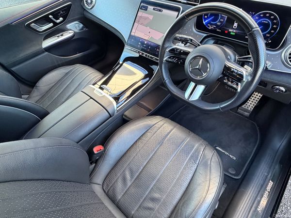 231Mercedes-Benz EQE  – Air Suspension | Pan Roof 372068101