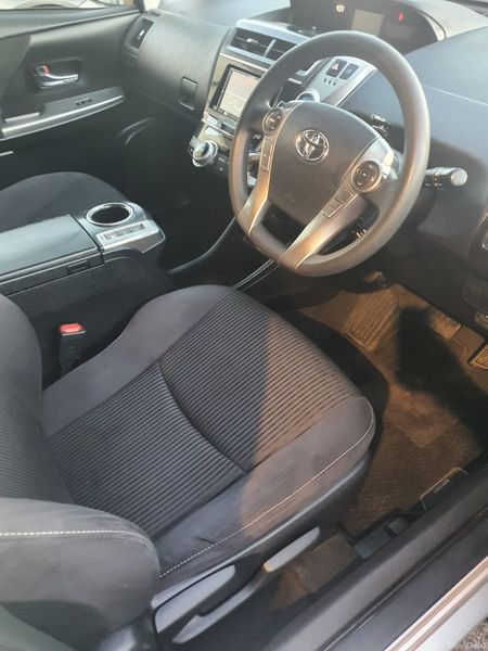 Toyota Prius / Alpha 5 Seater 372190833