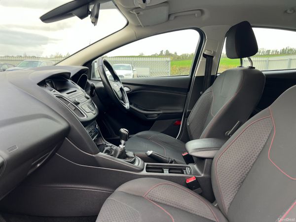 2015 Ford Focus Zetec S 1.5 TDCI 372199699