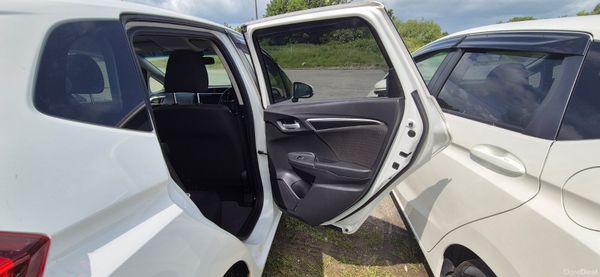 Honda Fit 2018 1.5L PETROL HYBRID AUTOMATIC 372348127