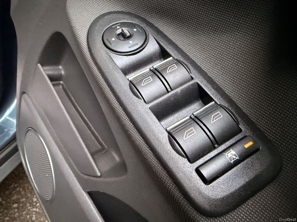 Ford Kuga 2012 4X4 Automatic 372866717