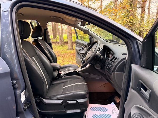 Ford Kuga 2012 4X4 Automatic 372866733