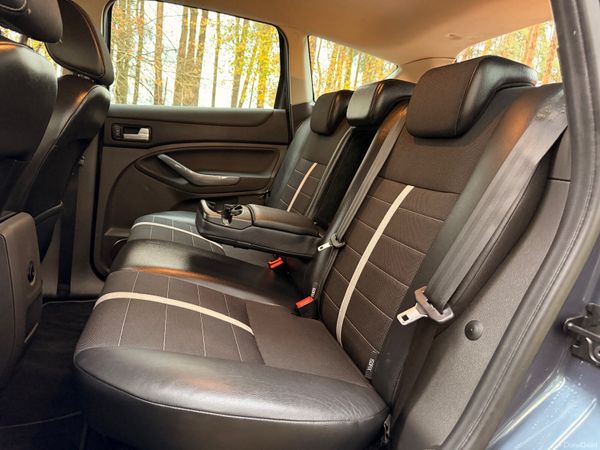 Ford Kuga 2012 4X4 Automatic 372866737