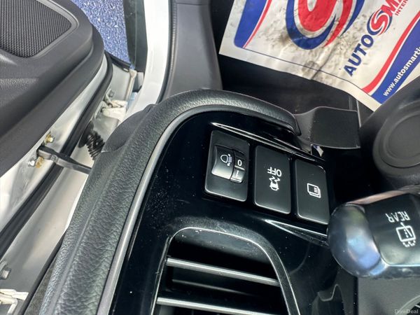 Mitsubishi Outlander 4 WD 7 Seater 372963989