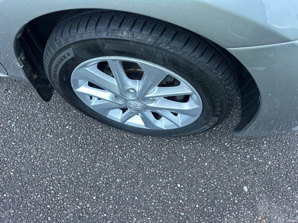 Toyota Auris  1.4 D4 D (60 mpg) 372964121