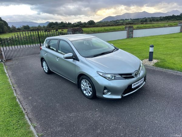 Toyota Auris  1.4 D4 D (60 mpg) 372964125