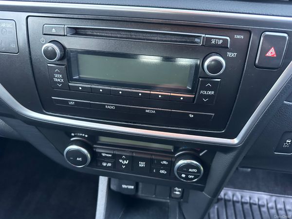 Toyota Auris  1.4 D4 D (60 mpg) 372964129