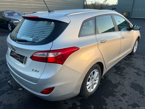 2015 (152) Hyundai I30 SE Nav BDrive 1.6 CRDI Esta 372977875