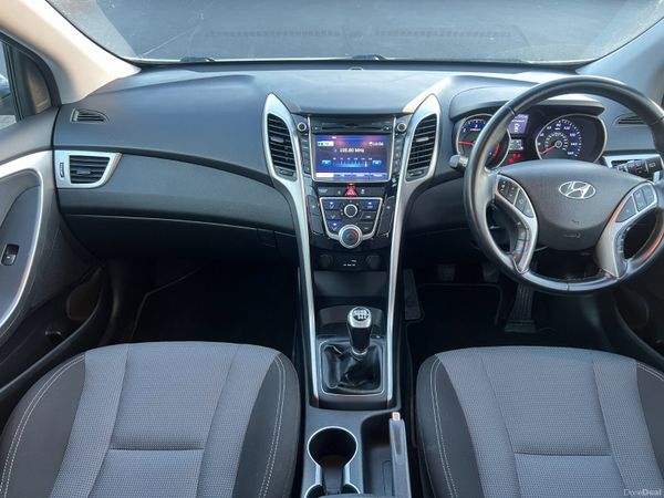 2015 (152) Hyundai I30 SE Nav BDrive 1.6 CRDI Esta 372977879