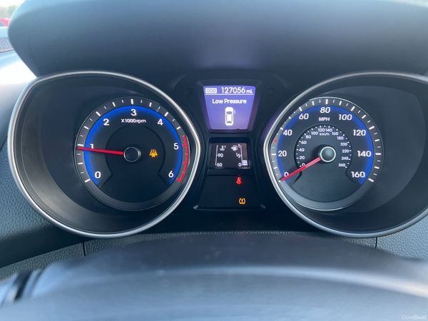 2015 (152) Hyundai I30 SE Nav BDrive 1.6 CRDI Esta 372977889