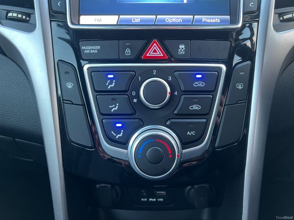 2015 (152) Hyundai I30 SE Nav BDrive 1.6 CRDI Esta 372977897