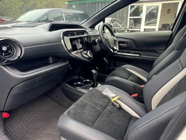 19 TOYOTA AQUA GR SPORT 372996241