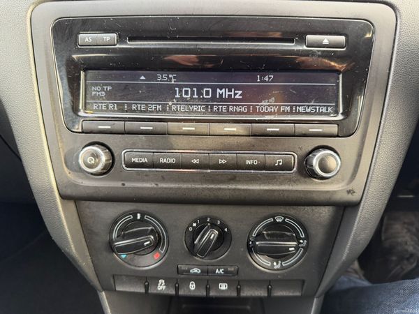 2014 Skoda Rapid 1.6TDI 373085796