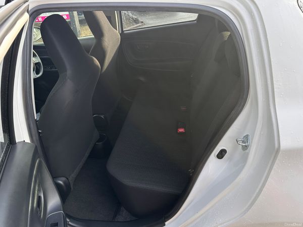 Toyota Vitz  1.0ltr AUTO 373162114