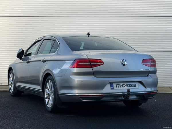 VW Passat -Reserved 373330788