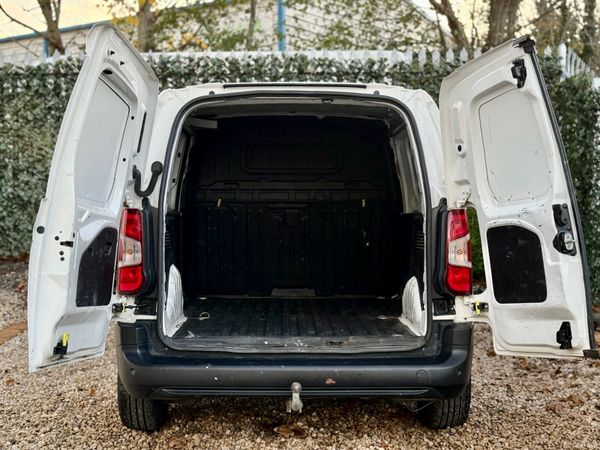 Toyota Proace 3 Seater 1.5d SWB with Vat 373444474