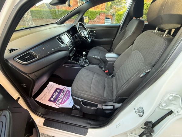 Stunning Kia Carens 7 Seater. 2-year Warranty. 373653963