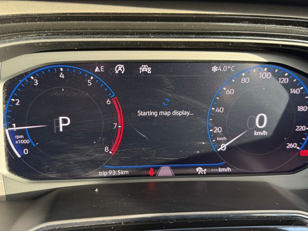 202 Volkswagen Polo 1.0 373783611