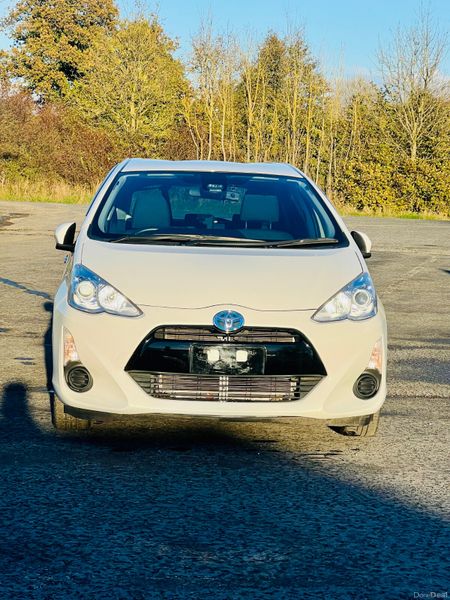 Toyota Aqua 2016. 1.5L PETROL AUTOMATIC 373710211