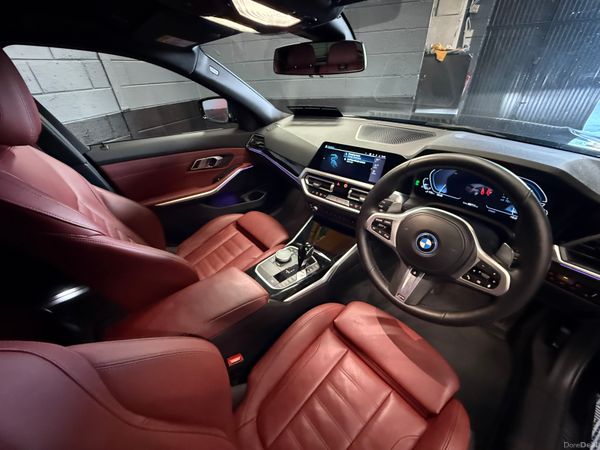 212 BMW 330E  M-Sport Pro /M Perf Touring 373712752