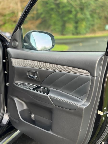 Mitsubishi Outlander 2019 373718693