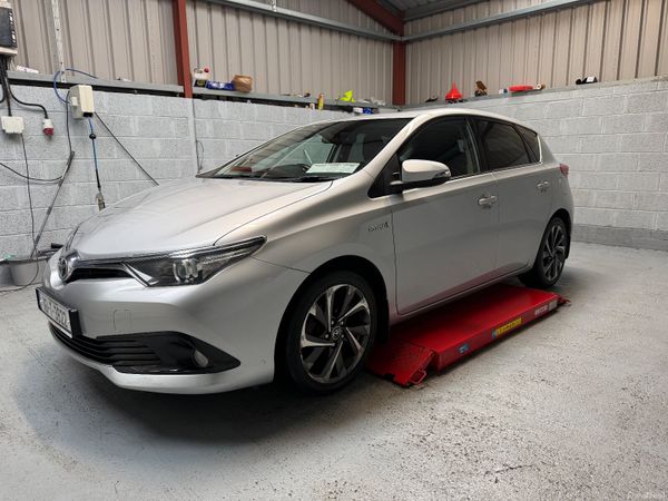 Toyota Auris 2016   Hybrid ! 373889998