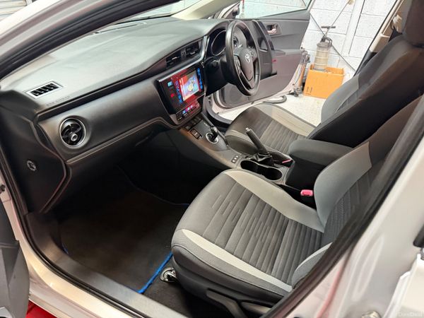 Toyota Auris 2016   Hybrid ! 373890101