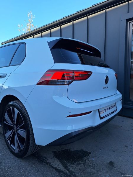 Volkswagen Golf 2023 373979143