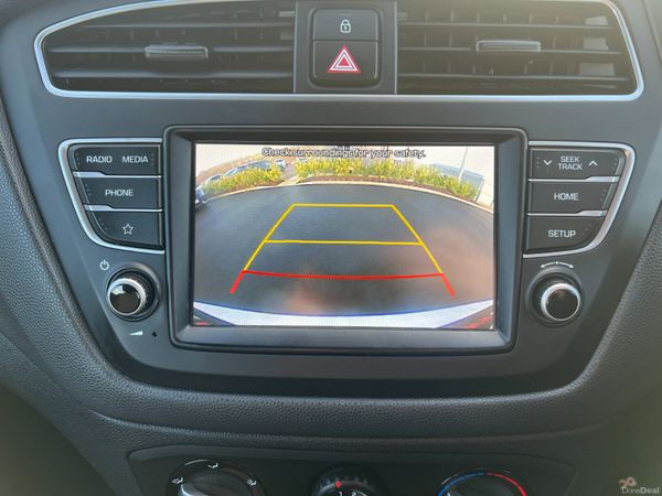 2018 (182) Hyundai I20 SE 1.2 Petrol 374046497