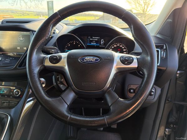 Ford Kuga 2016 Titanium 374150875