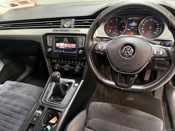 Volkswagen Passat 2017 Highline ! 374243835
