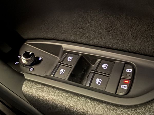 232 Audi Q5 2.0 50 TFSi E Quattro S-Line 374254597