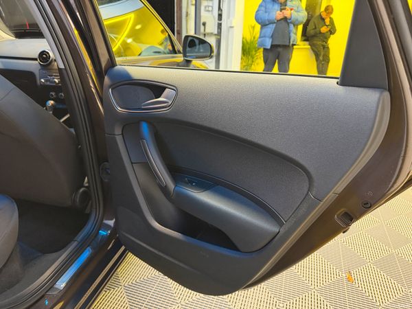 Audi A1 2014 Automatic LOW MILEAGE 374273217