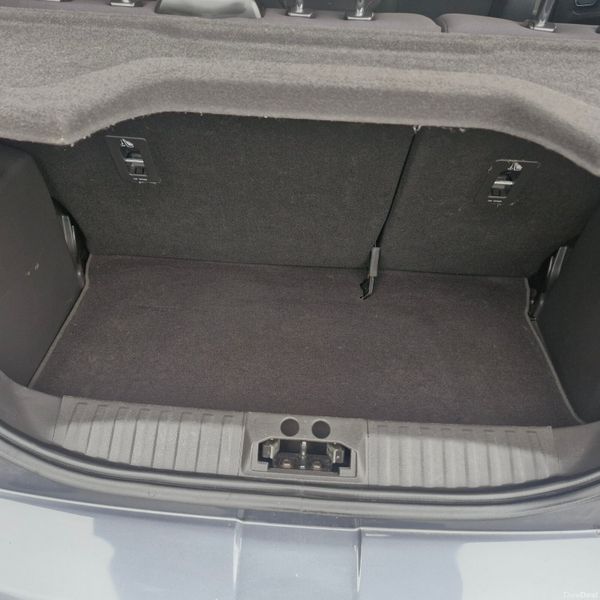 17 Ford Ka+ 5dr 374203691