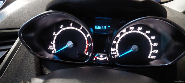 Ford Fiesta 2016 374232563