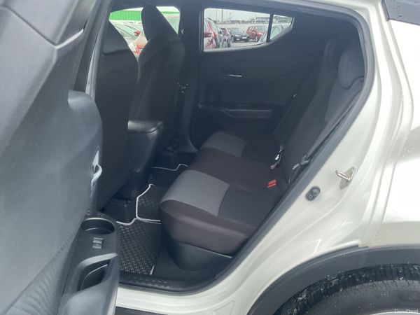 2020 TOYOTA C-HR LUNA 1.8 PETROL HYBRID SPOTLESS 374463939