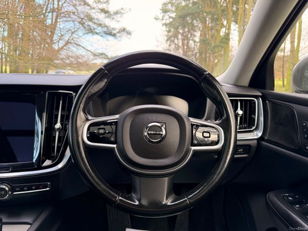 Volvo V60 2021 AWD Cross Country 374468977