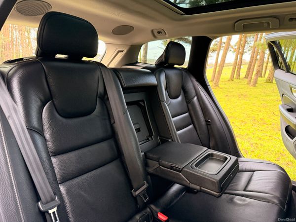 Volvo V60 2021 AWD Cross Country 374468997