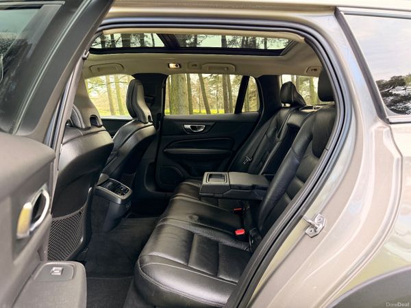 Volvo V60 2021 AWD Cross Country 374469003