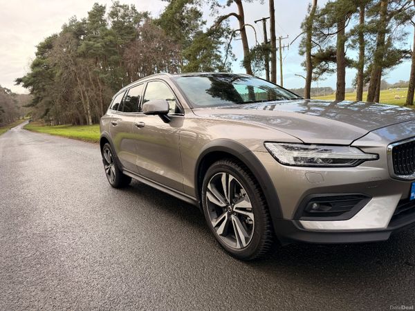 Volvo V60 2021 AWD Cross Country 374469015