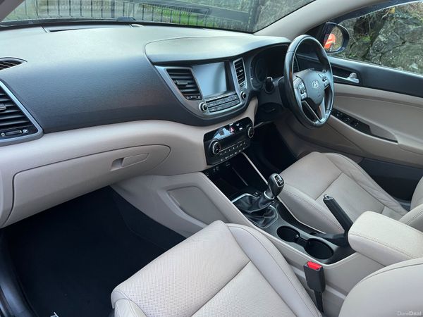 Hyundai Tucson 1.7 D Executive SE 374547401