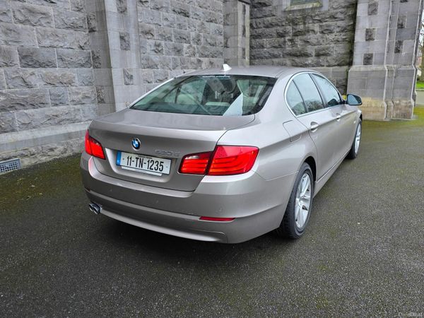 BMW 5-Series 2011 374632301