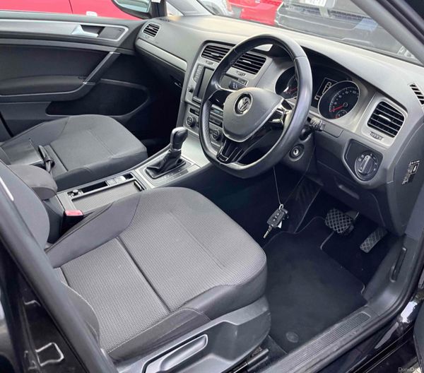 2015 (152) VW Golf Estate - 1.2 Petrol + Automatic 374634505