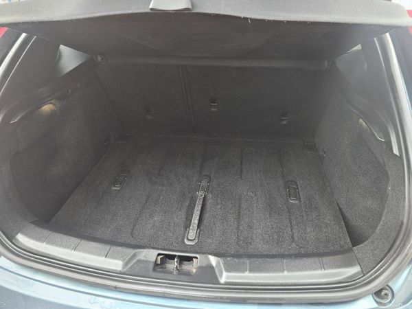 VOLVO V40 180PS R-DESIGN POWERSHIFT // LOW MILEAGE 374635353