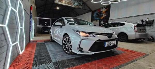 201 - Toyota Corolla 1.8 Petrol Hybrid NCT 2028 374805849
