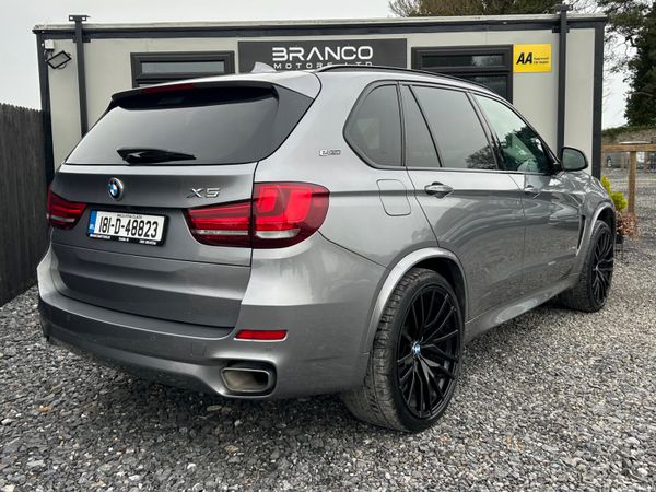 BMW X5 40e M-Sport 374814355