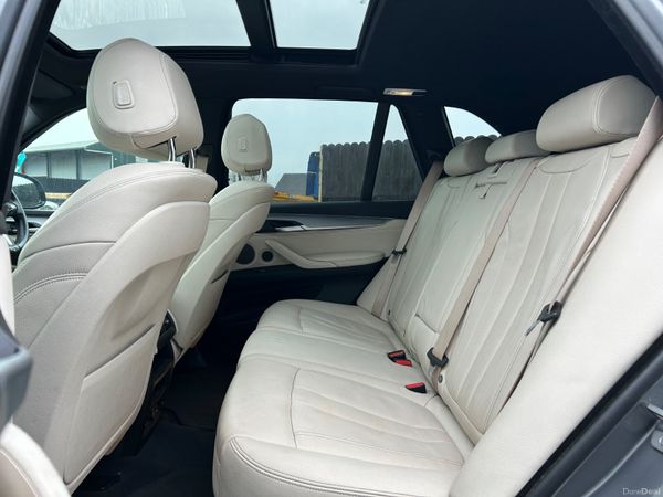 BMW X5 40e M-Sport 374814449