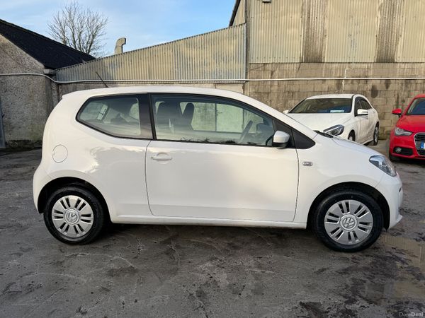 Volkswagen Up! 2016 Mint Condition/Low Mileage 374967759
